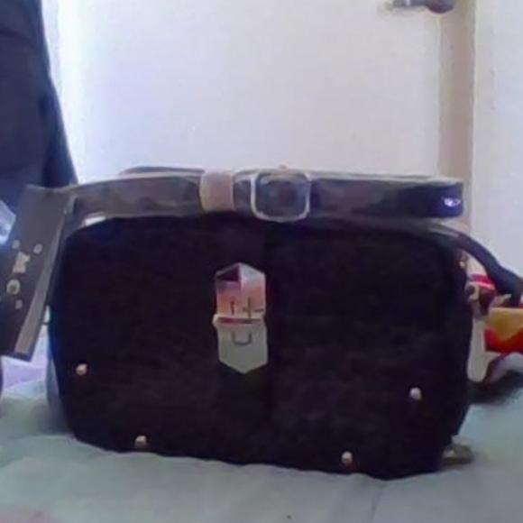 purses - Picture 2 of 3